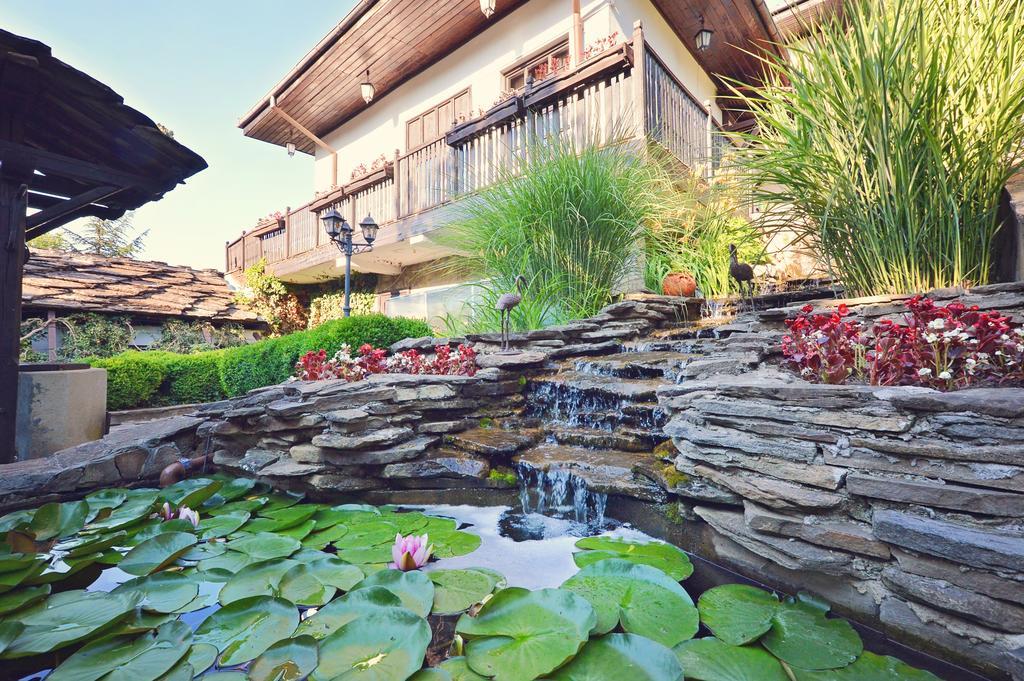 Family Hotel Fenerite Gabrovo Exterior photo